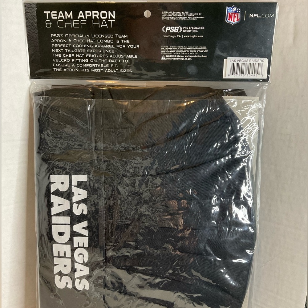NFL Las Vegas Raiders Apron and Chef Hat Set-Adults - Picture 3 of 5